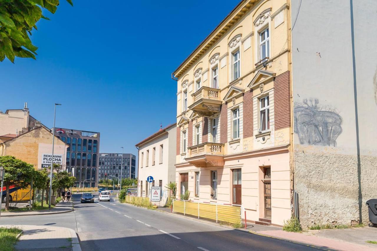 Cozy Corner Apartment Прага Екстериор снимка